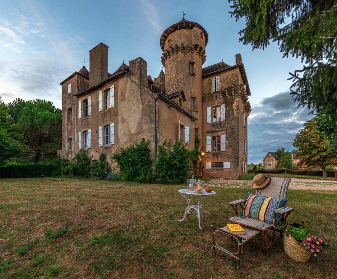 Chateau Garinie 15Th Century Medieval Castle In The South Of France Lugan  Екстериор снимка