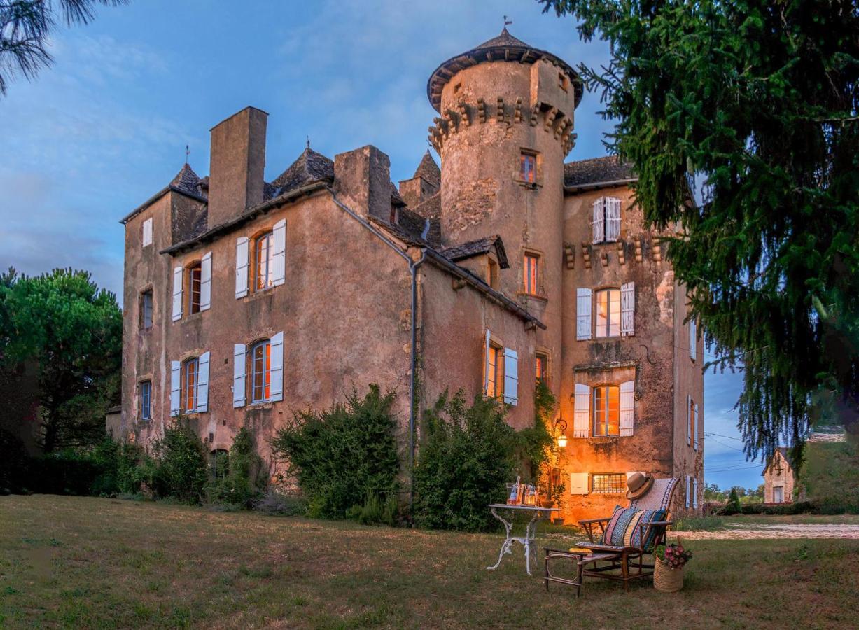 Chateau Garinie 15Th Century Medieval Castle In The South Of France Lugan  Екстериор снимка